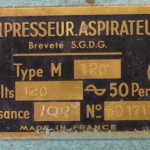 Plaque de marque pompe à vide