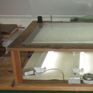 Table lumineuse pour montage de typons